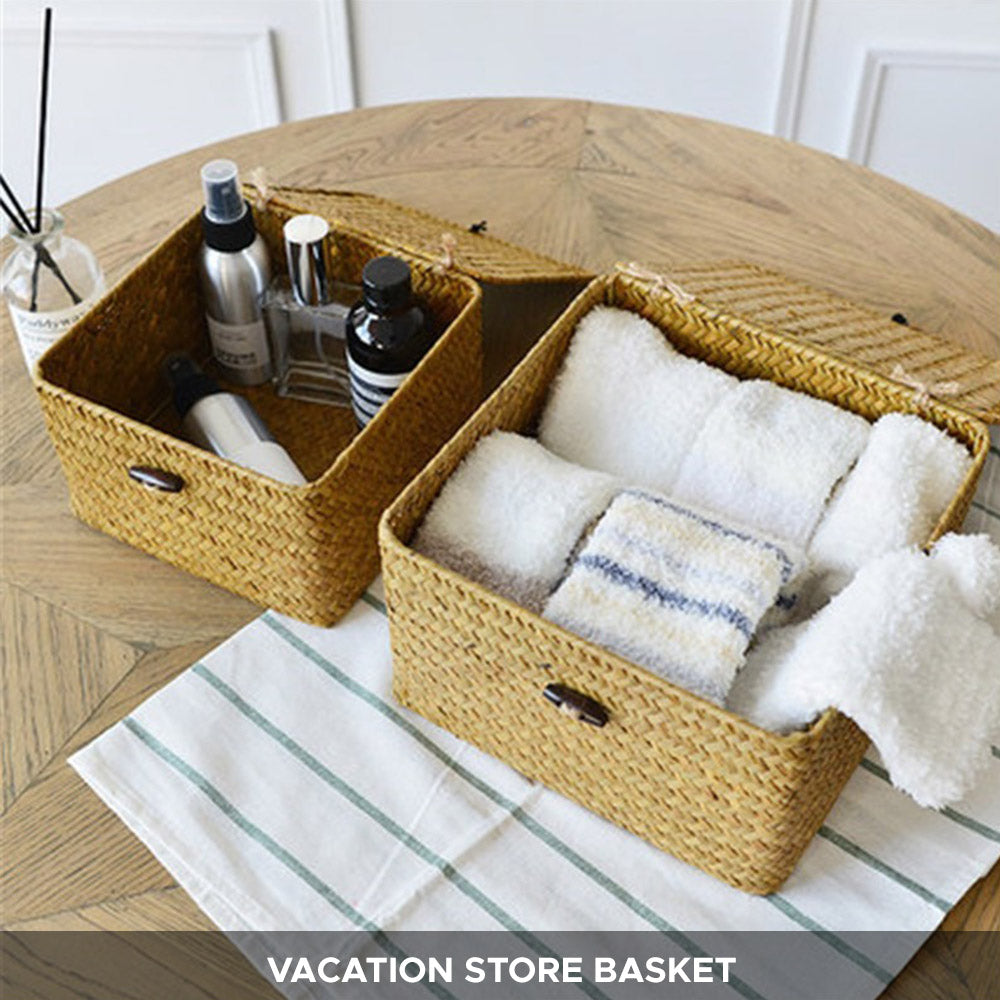 AKIRO HOME Lidded Seagrass Rattan Storage Hamper
